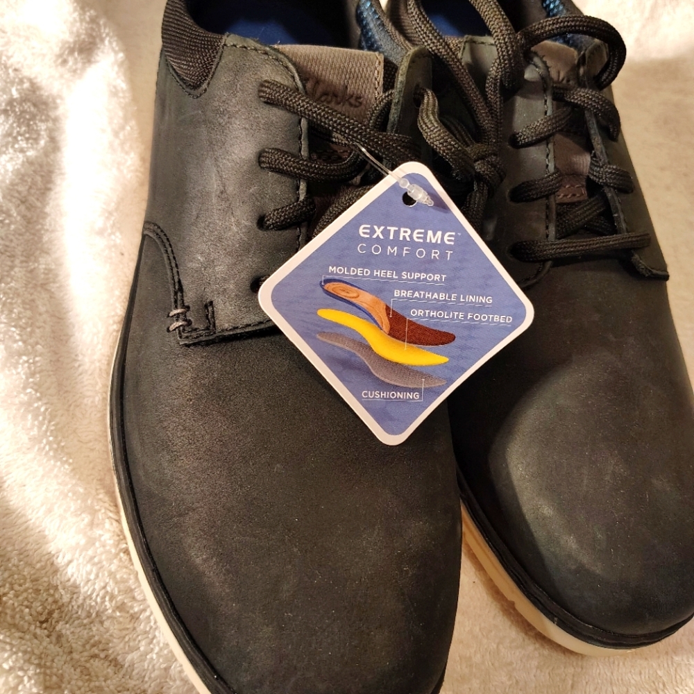 Clarks Black Sneakers with Comfort and Style